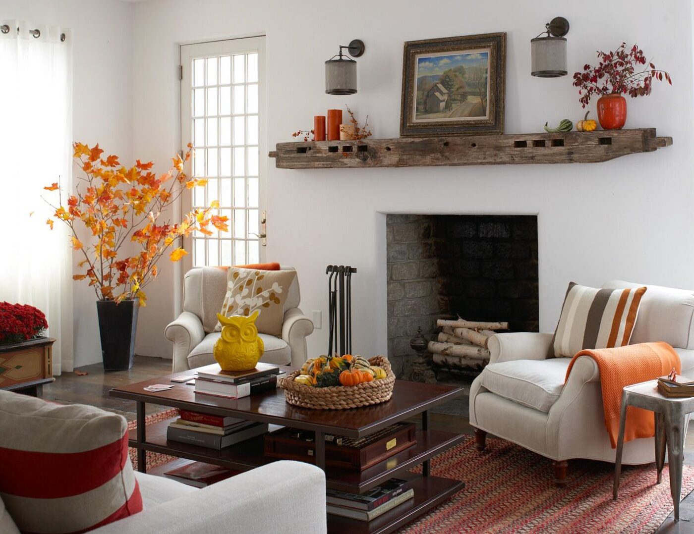 Create autumn decorations with furniture covered in seasonal colors!