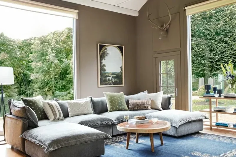 Sofa or corner? How to optimize space in the living room